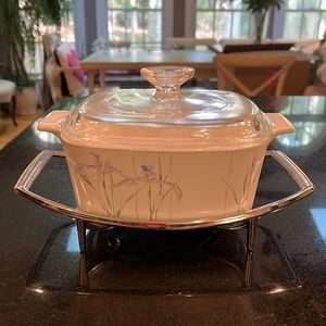 "Shadow Iris" - 1.5L / 1.5 QT CorningWare Casserole with Lid (A-9-C)